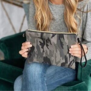 Camo Print Versatile‎ crossbody bag or wristlet NWT